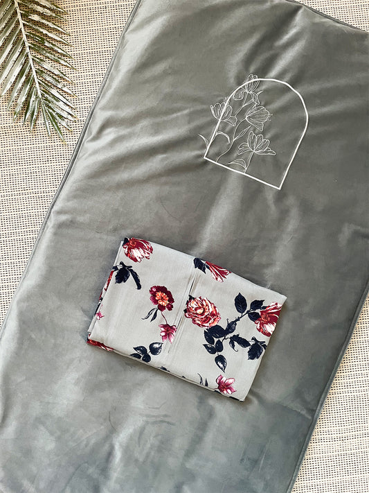 طقم صلاة مع لبس صلاة مزهر