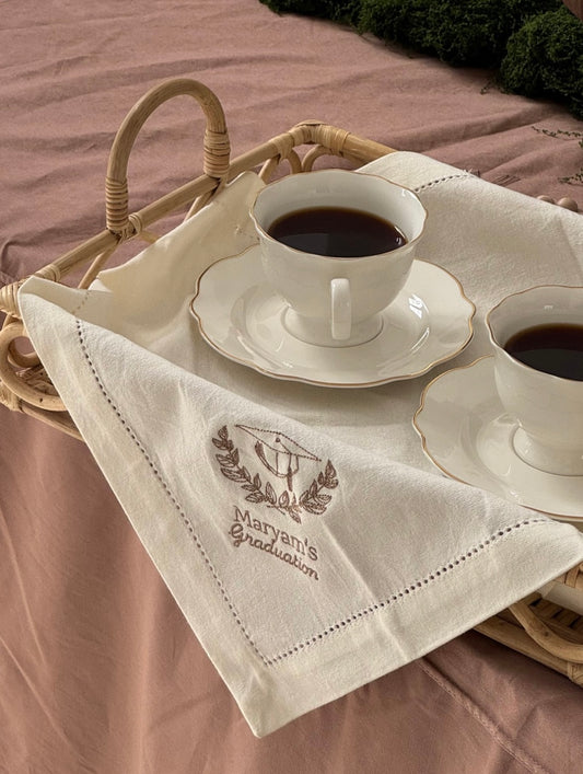 منديل تقديم مطرز